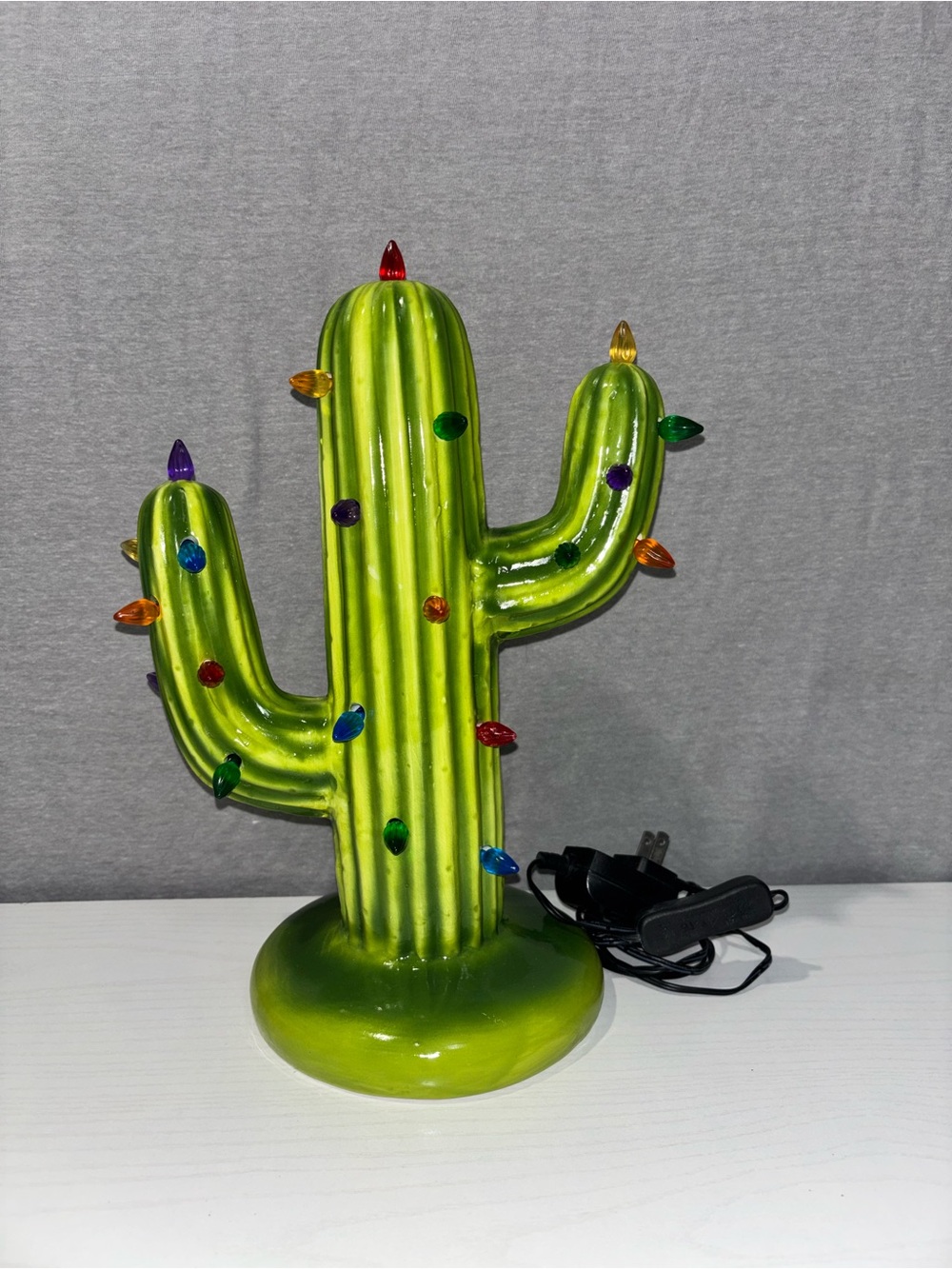 Green Cactus Light with Multicolor Bulb Accents